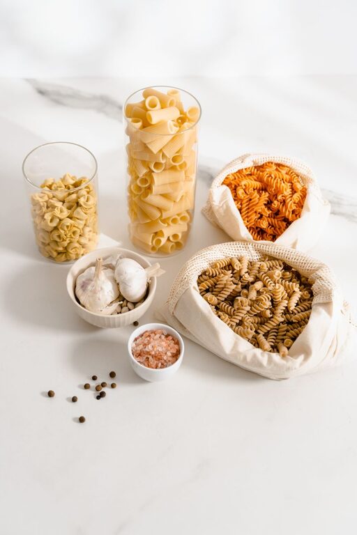 Cum să îți planifici mesele folosind ingrediente din cămară
